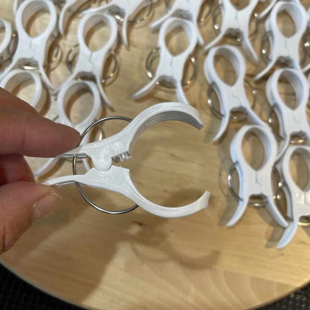 Lot Of 24 White Plastic Clips Beach Towel Clamps Windproof Quilt Blanket Hanging
